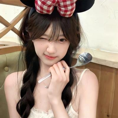 小雁与吴爱丽